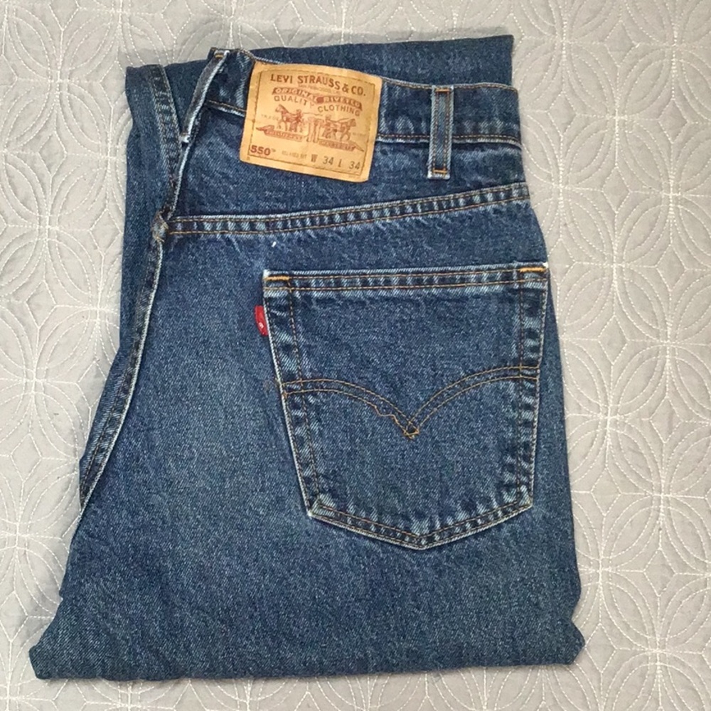 Mens 550 Levi Jeans. Like new.